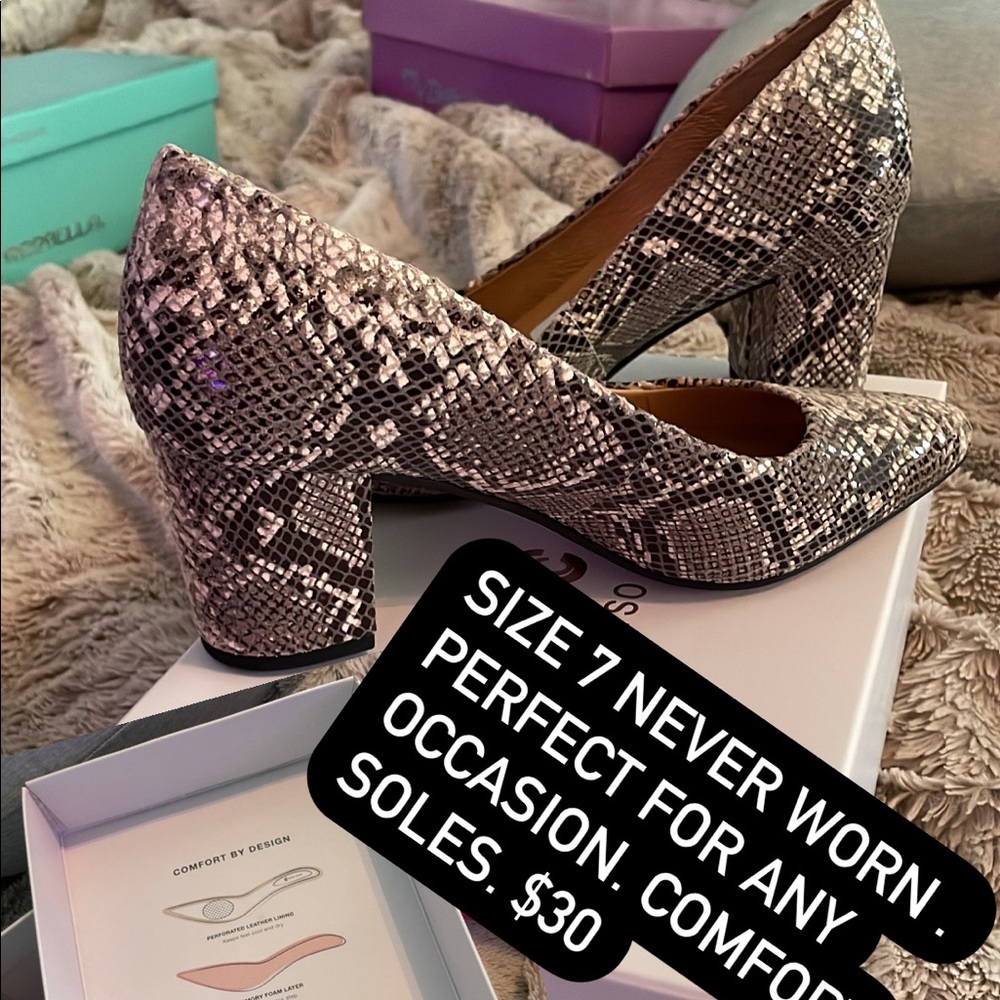 Beautiful snake skin style